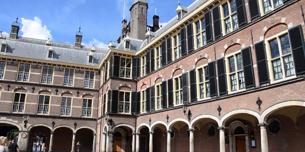 Coronavirus Miljarden Voor Diverse Maatregelen Om Banen En Inkomens Te Beschermen