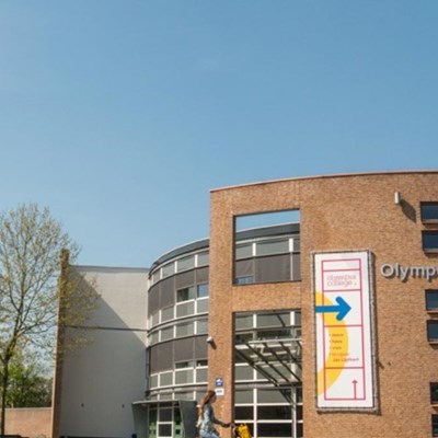 Olympus College Referentie